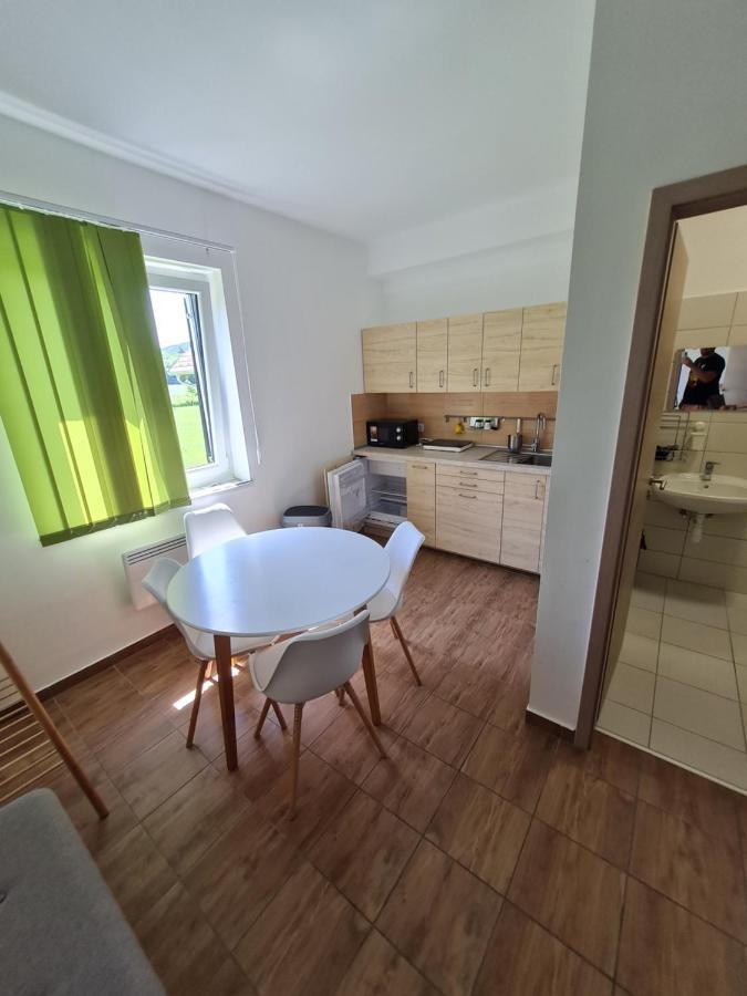 Patakmalom Vendeghaz Hotel Döbrönte Bagian luar foto