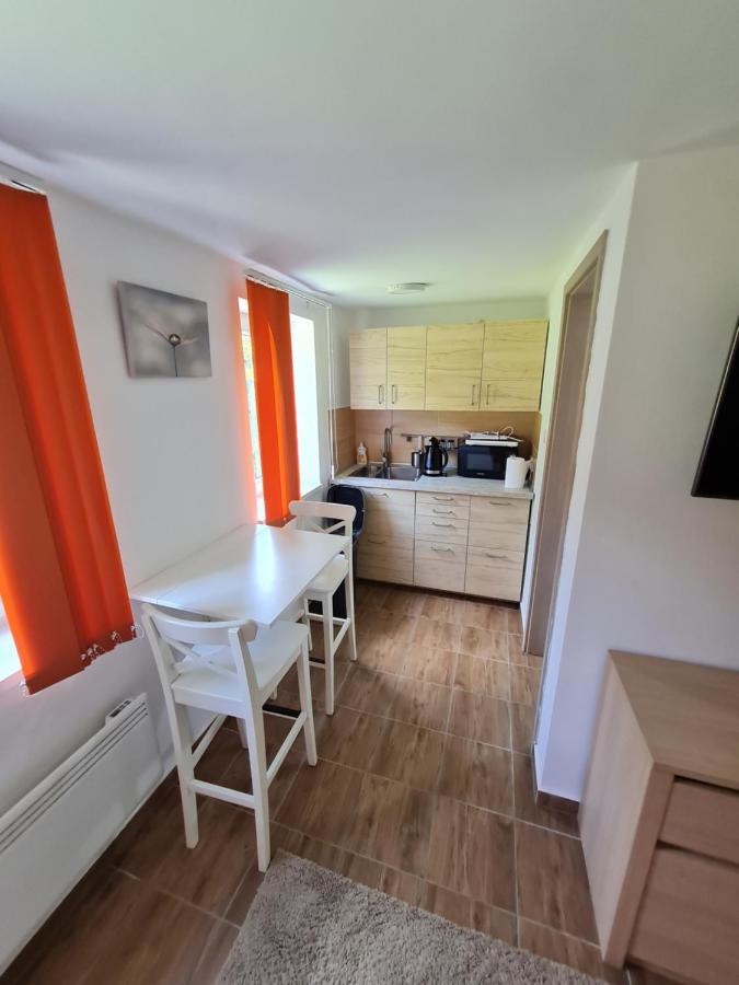 Patakmalom Vendeghaz Hotel Döbrönte Bagian luar foto