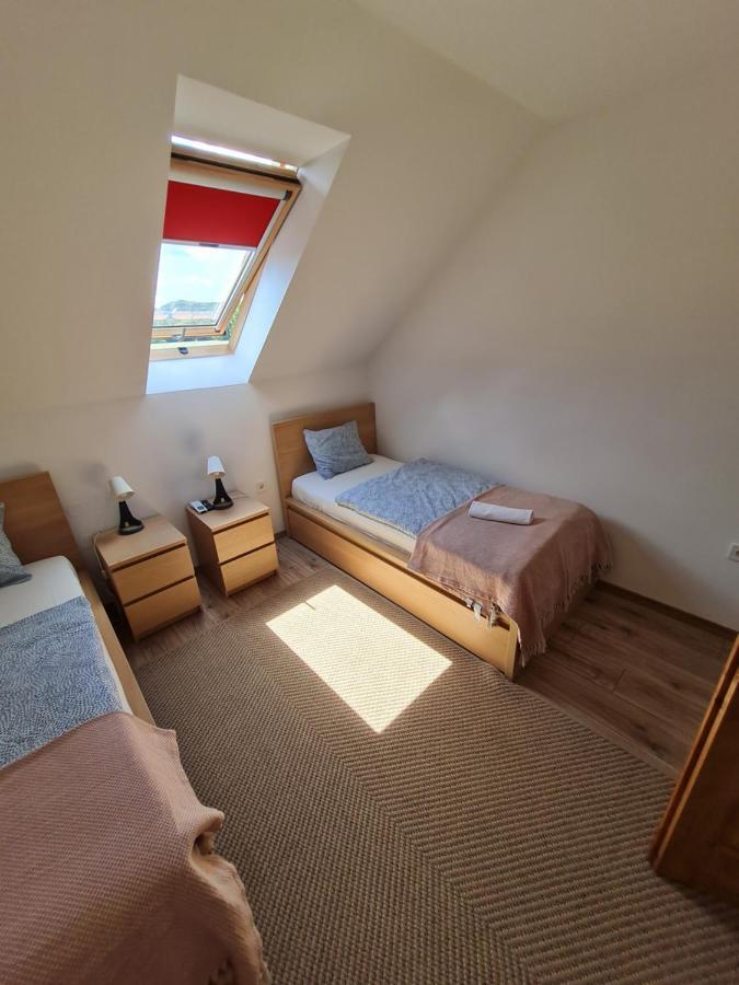 Patakmalom Vendeghaz Hotel Döbrönte Bagian luar foto